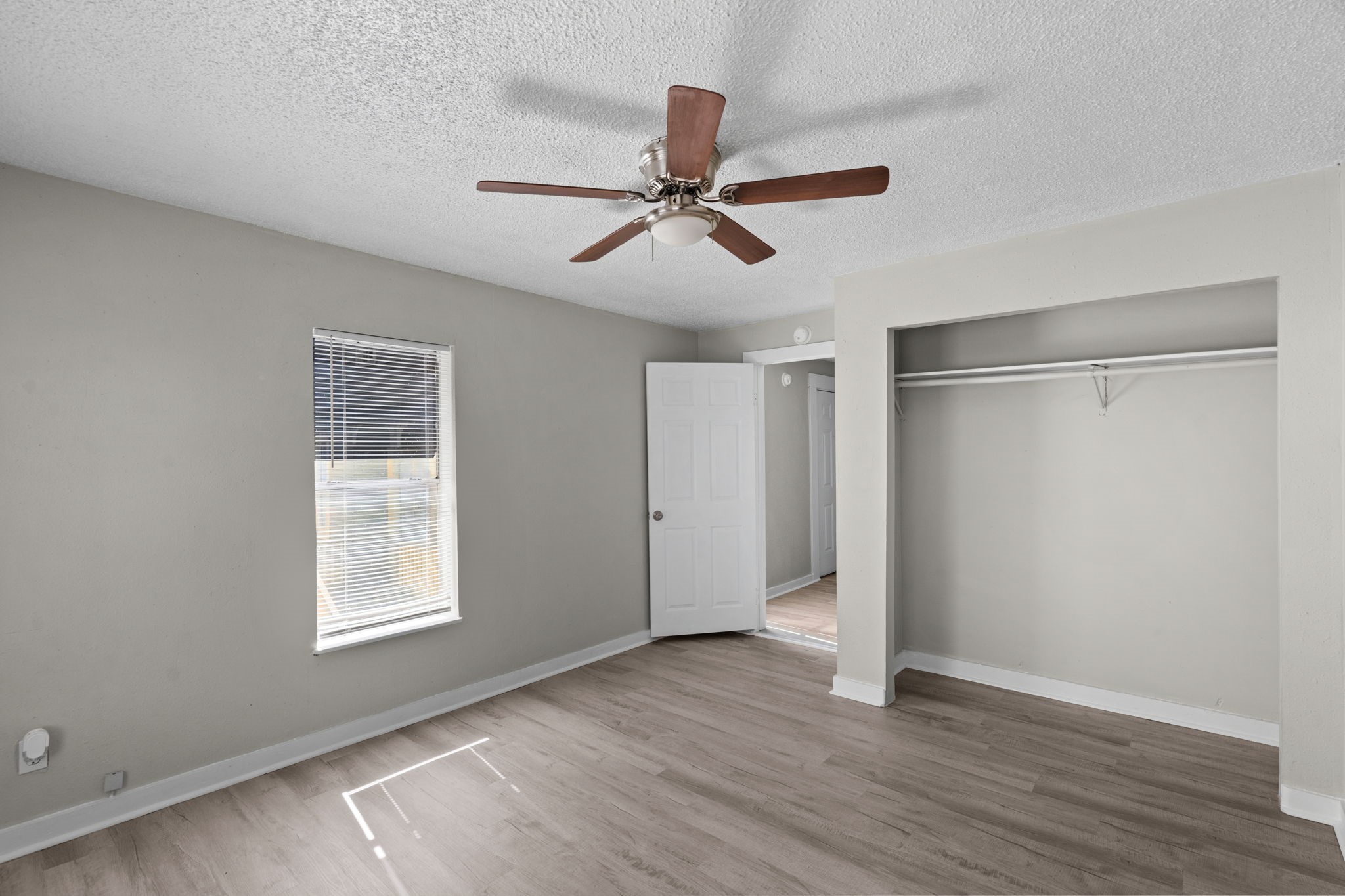 3116 Avenue L 8 Property Photo 6