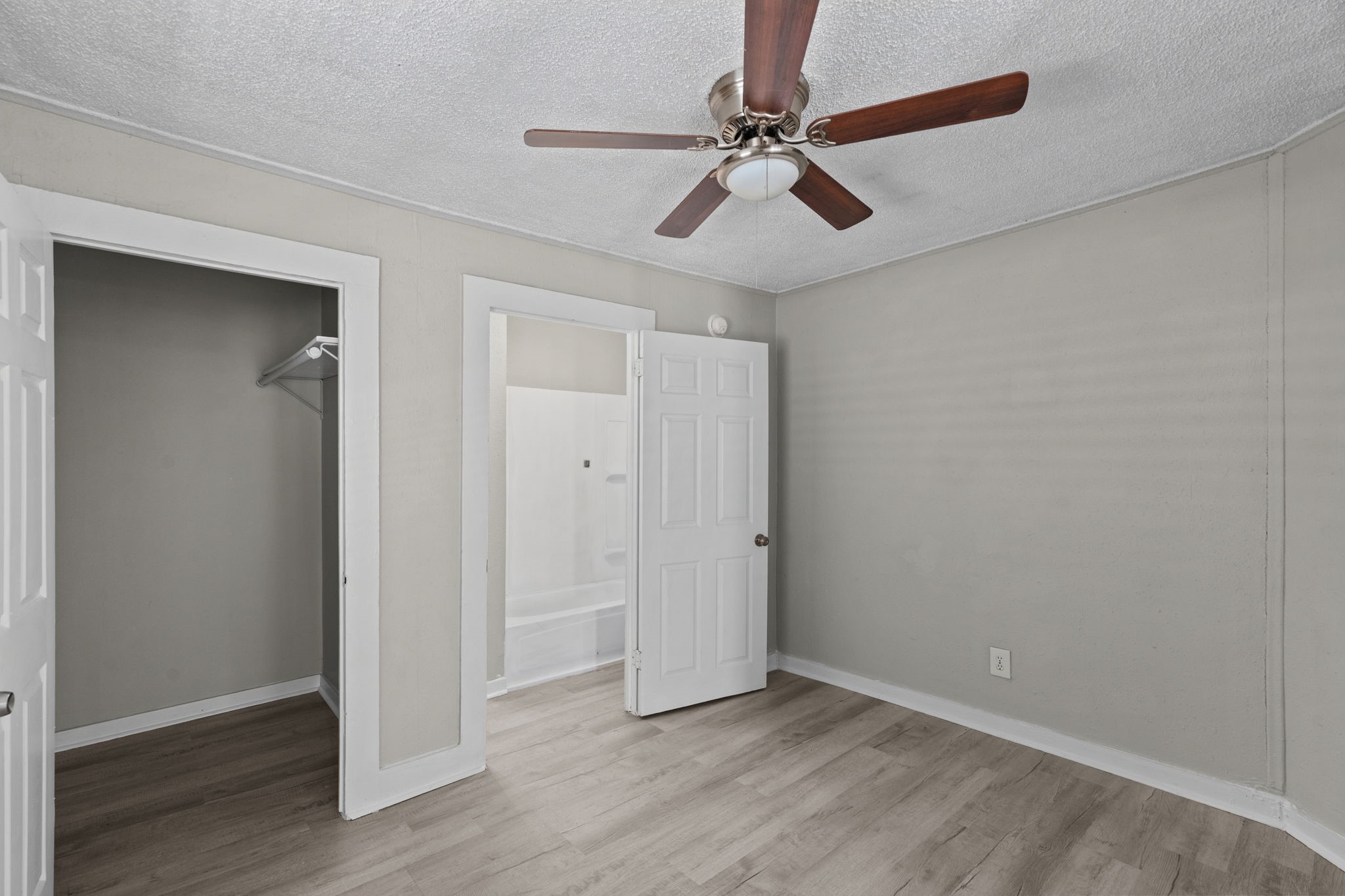 3116 Avenue L 8 Property Photo 7