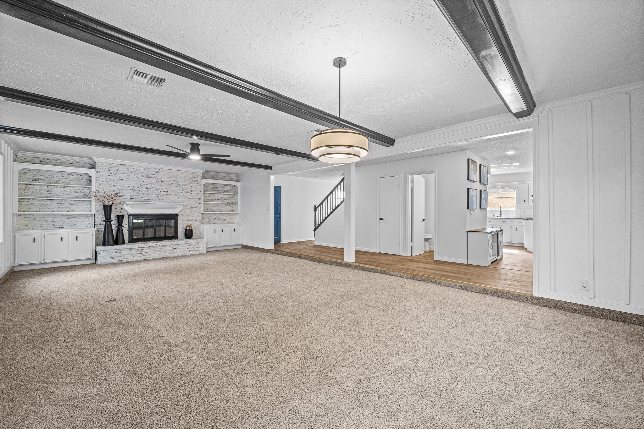 15802 Seattle Street Property Photo 9