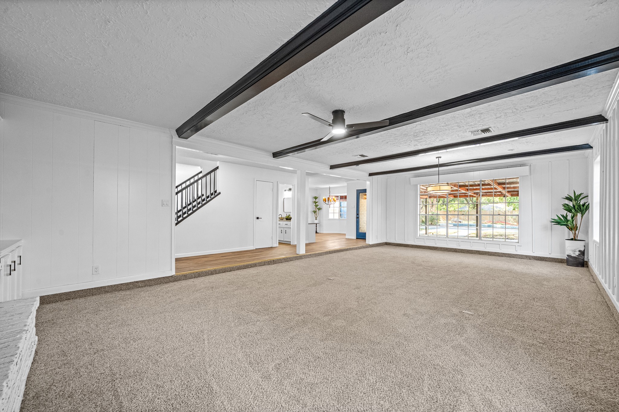 15802 Seattle Street Property Photo 11