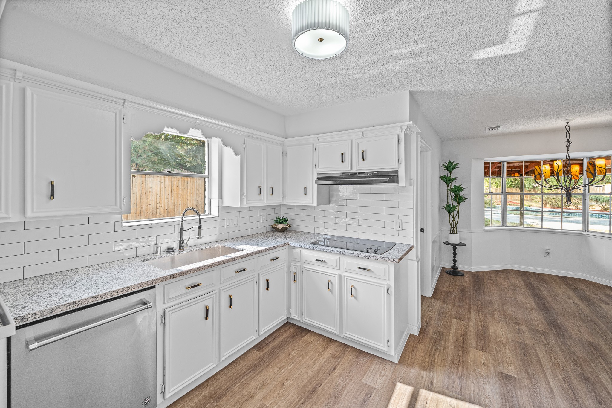 15802 Seattle Street Property Photo 15