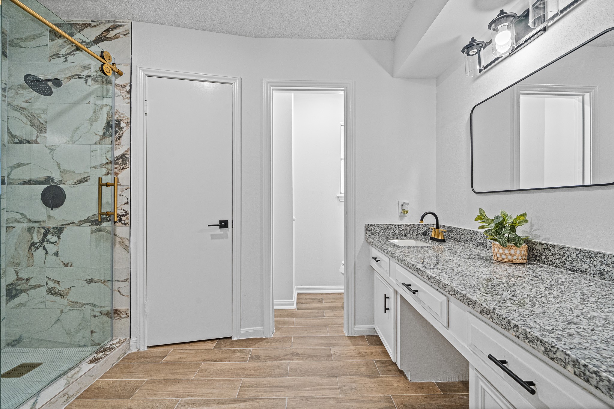 15802 Seattle Street Property Photo 24