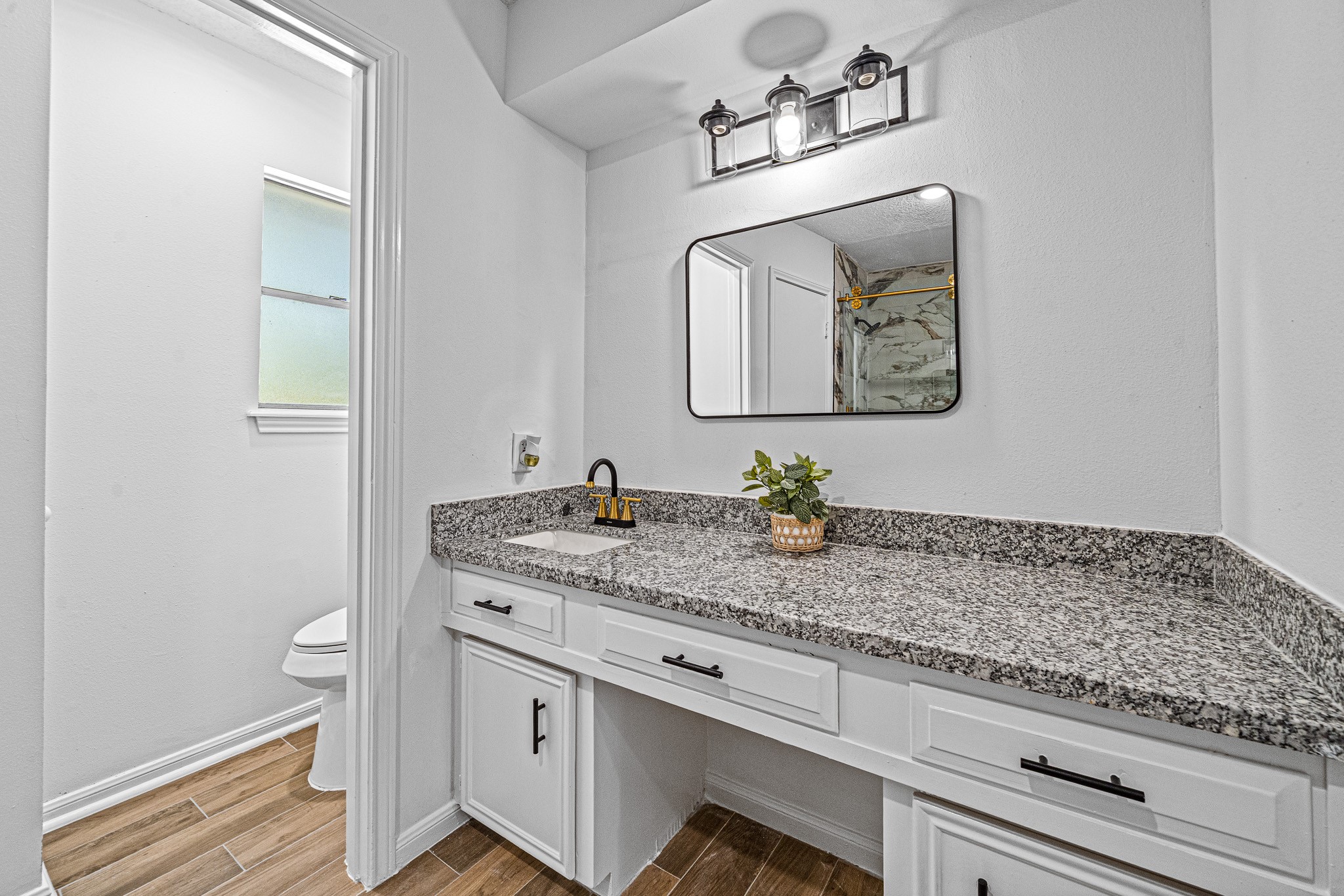 15802 Seattle Street Property Photo 25