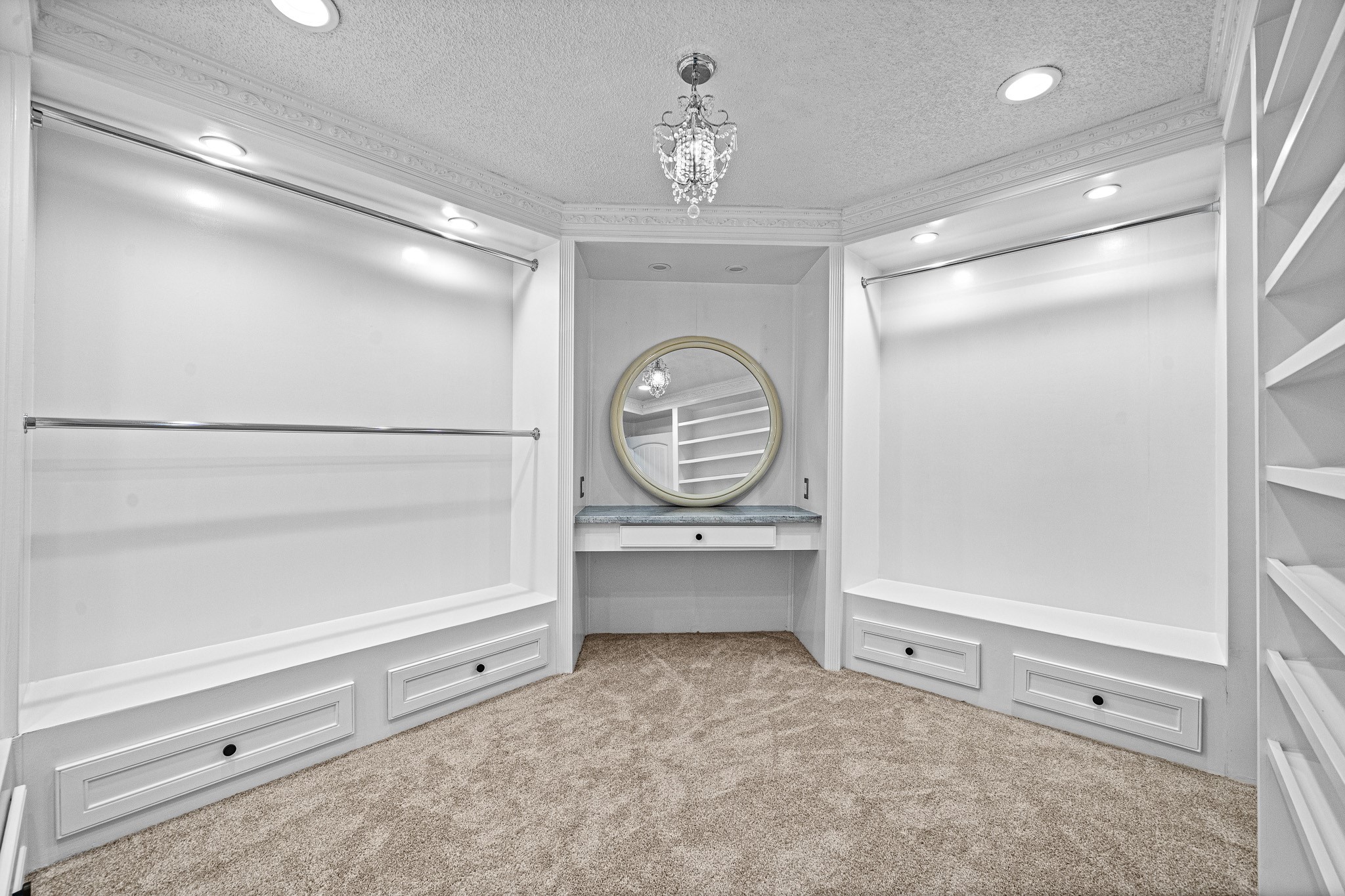 15802 Seattle Street Property Photo 29