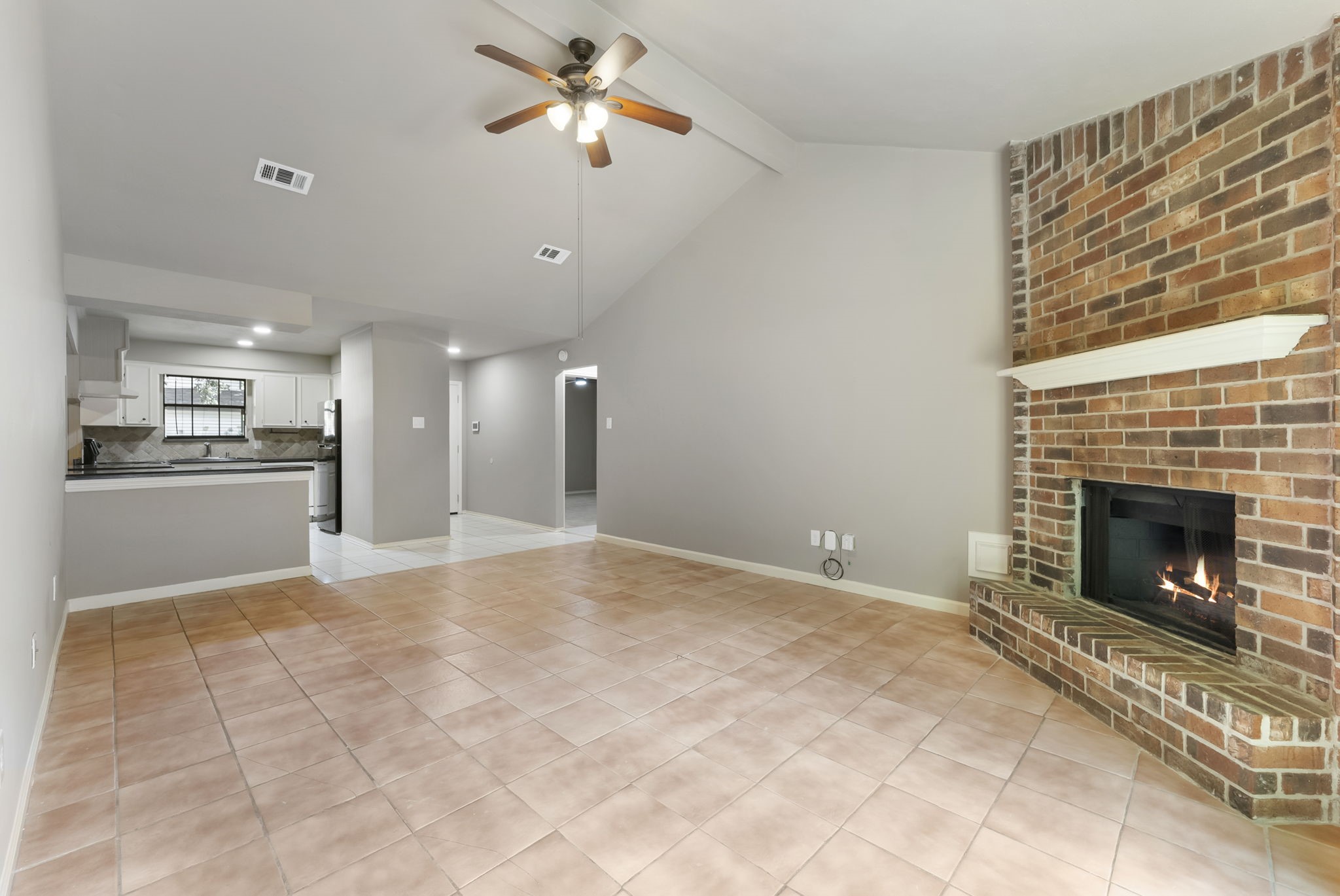 1010 E Red Cedar Circle Property Photo 11
