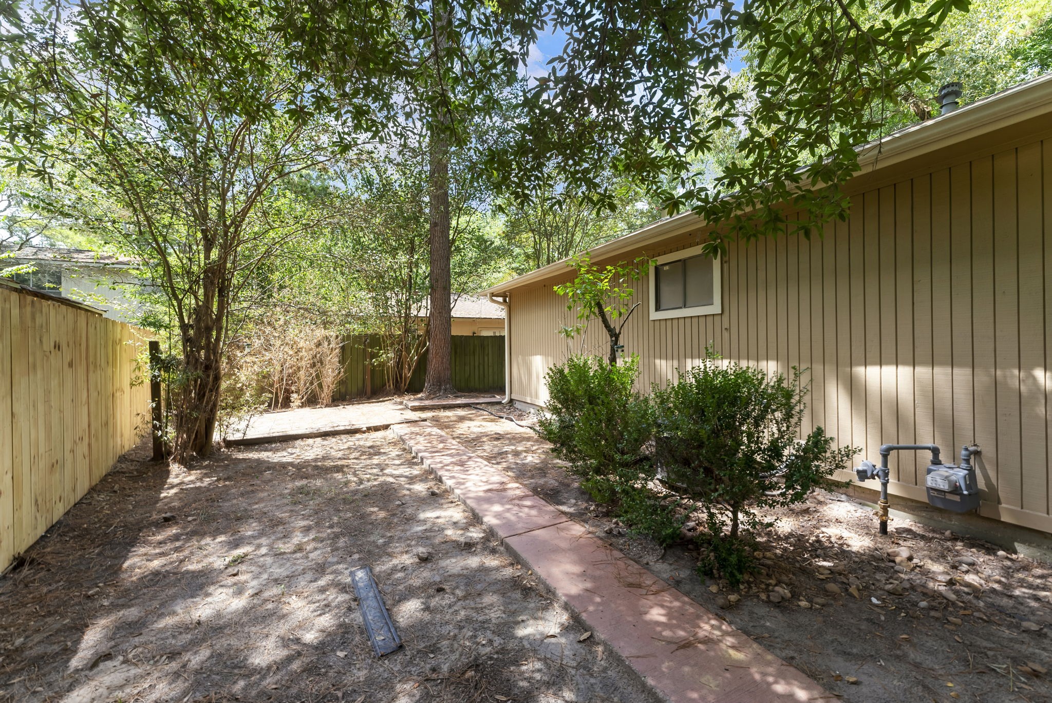 1010 E Red Cedar Circle Property Photo 20