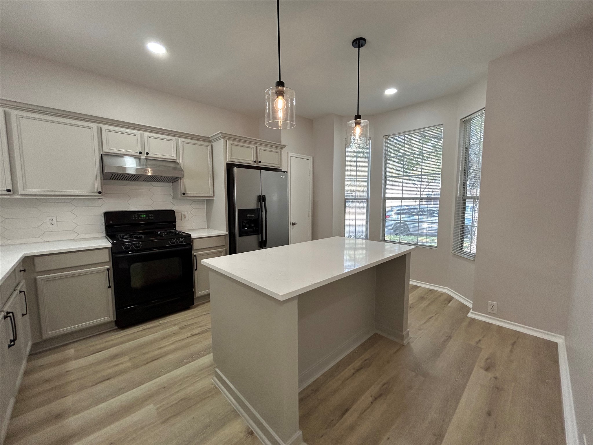 16851 Pine Castle Drive Property Photo 1