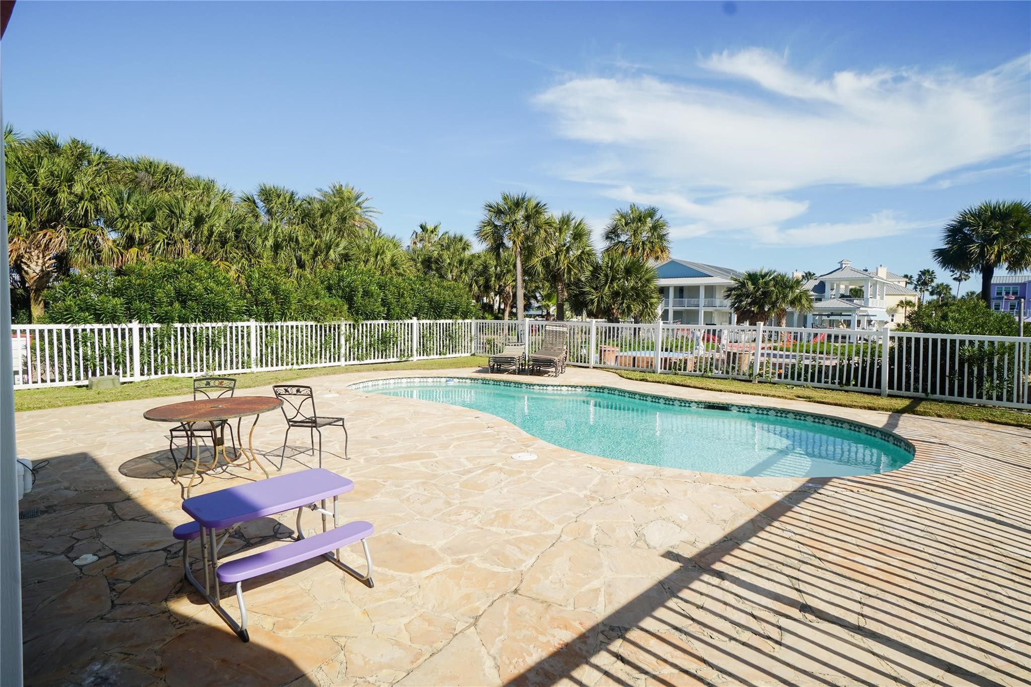 16619 Bayfront Drive Property Photo 6