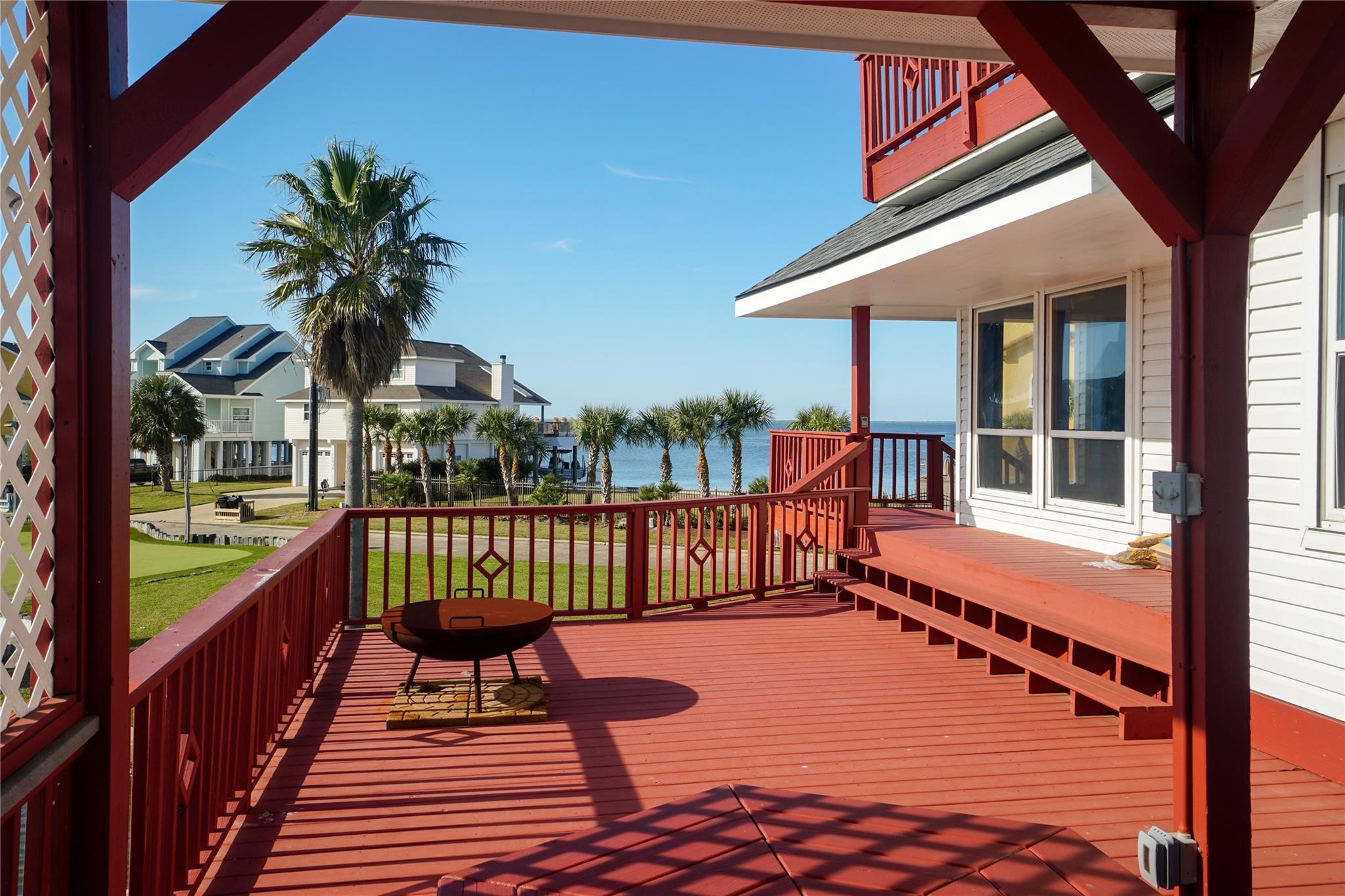 16619 Bayfront Drive Property Photo 10