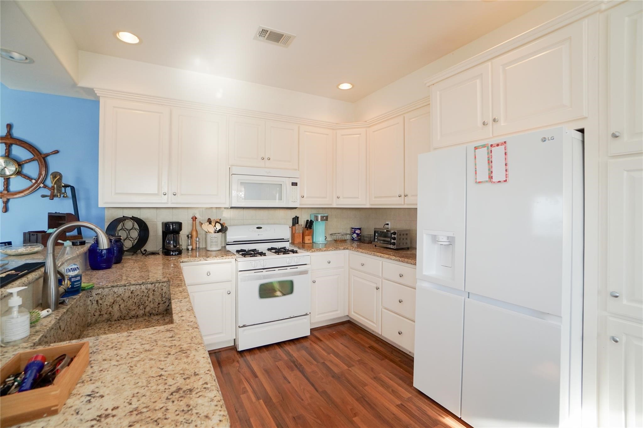 16619 Bayfront Drive Property Photo 17