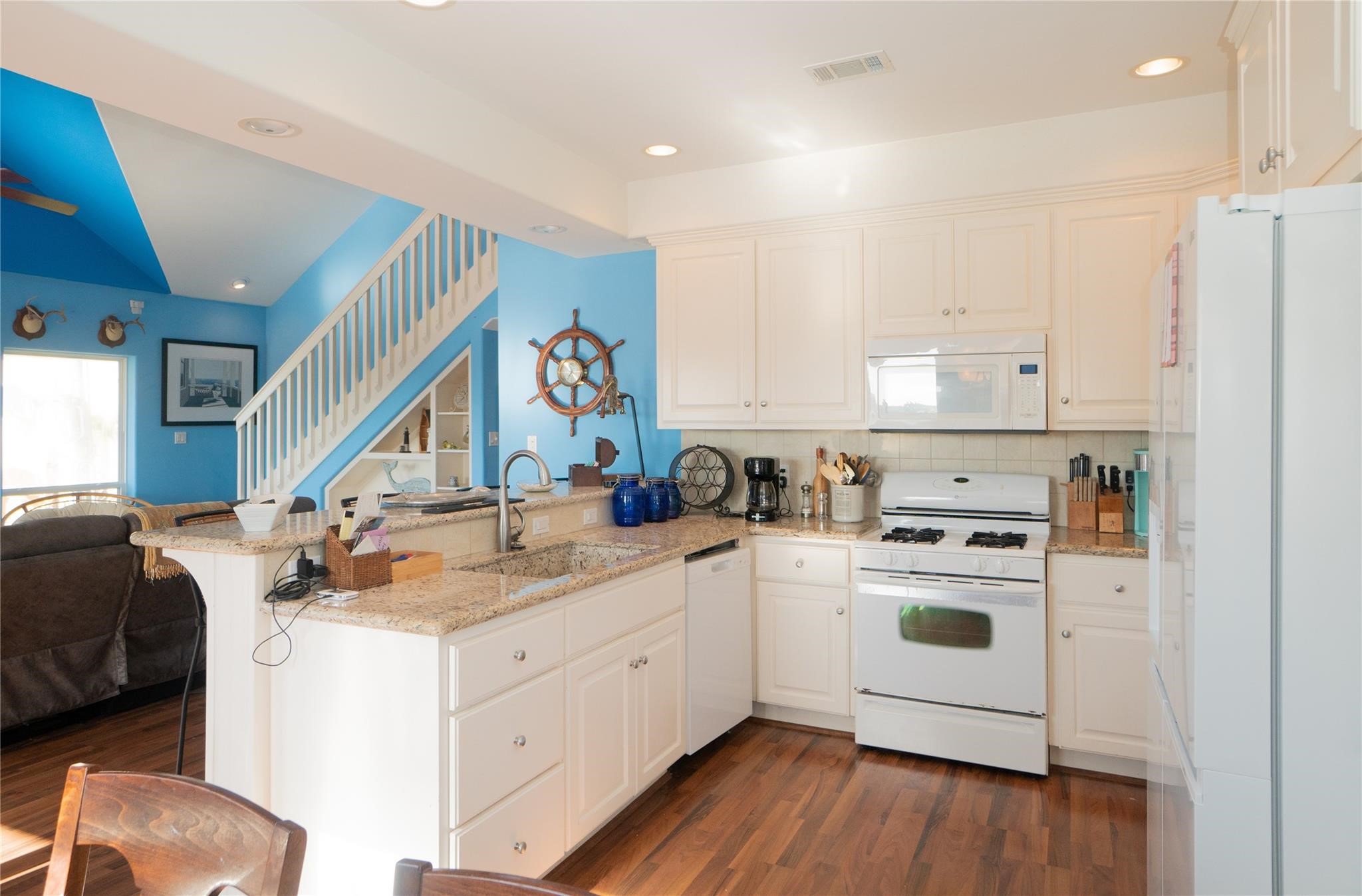 16619 Bayfront Drive Property Photo 18