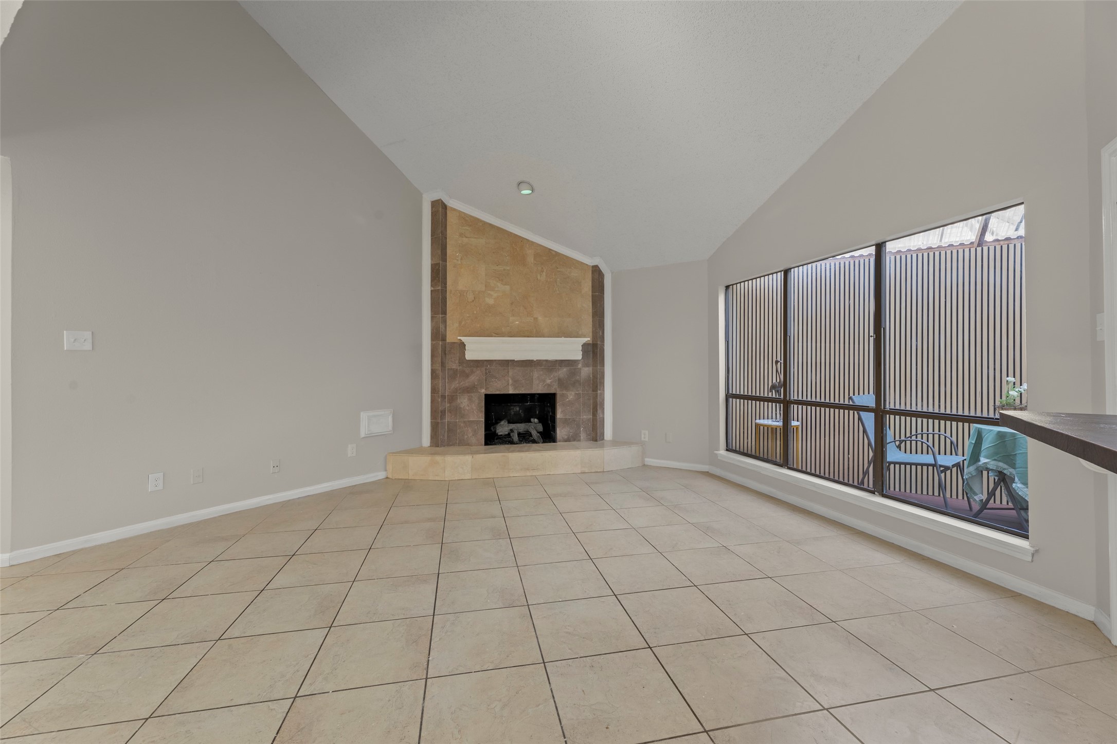 9614 Langdon Lane Property Photo 7