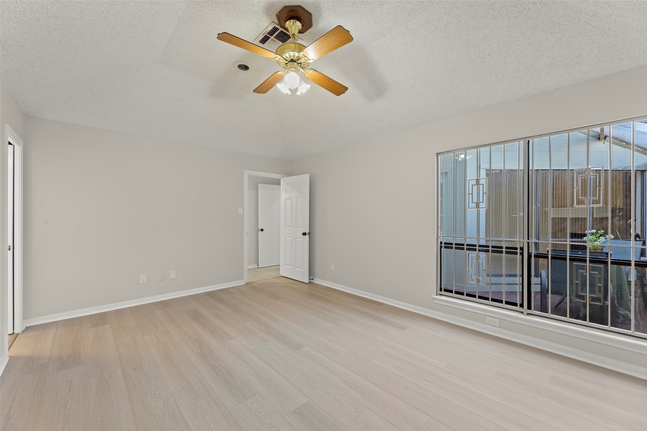 9614 Langdon Lane Property Photo 16