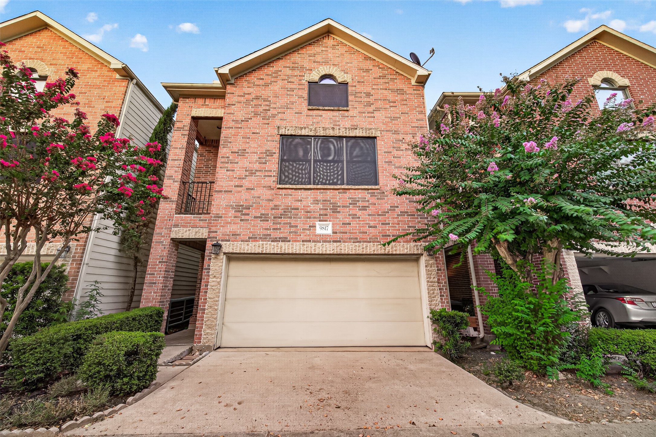 9817 Marlink Property Photo 4