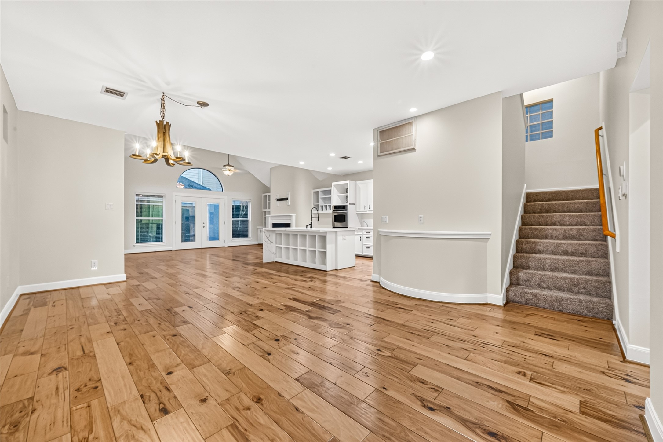 9817 Marlink Property Photo 7