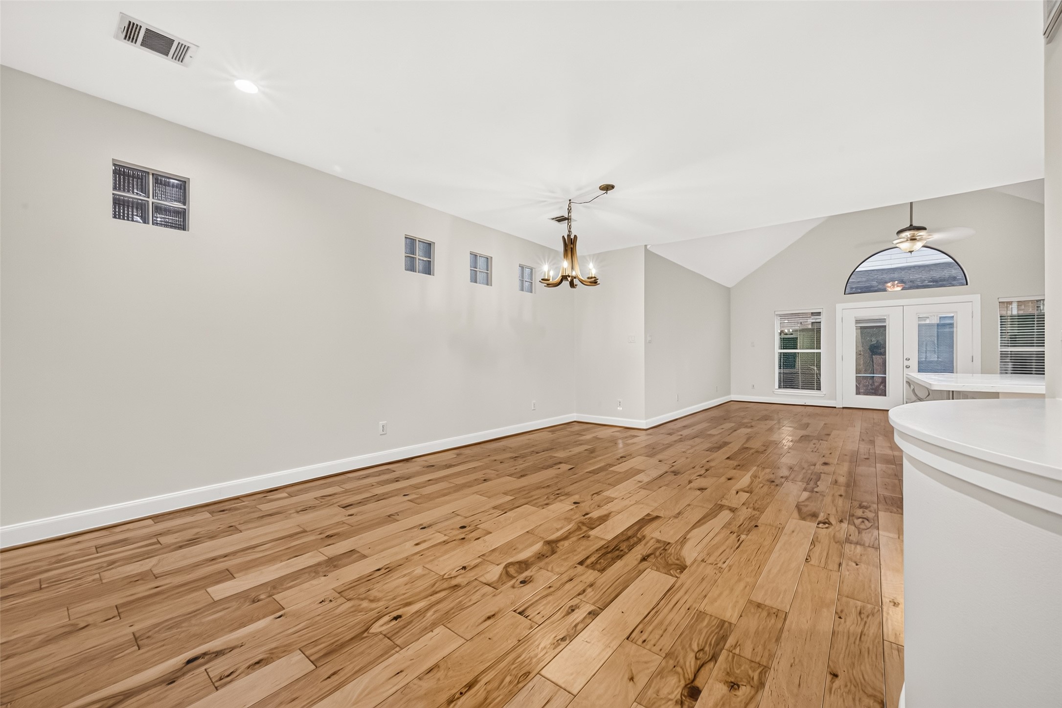 9817 Marlink Property Photo 8