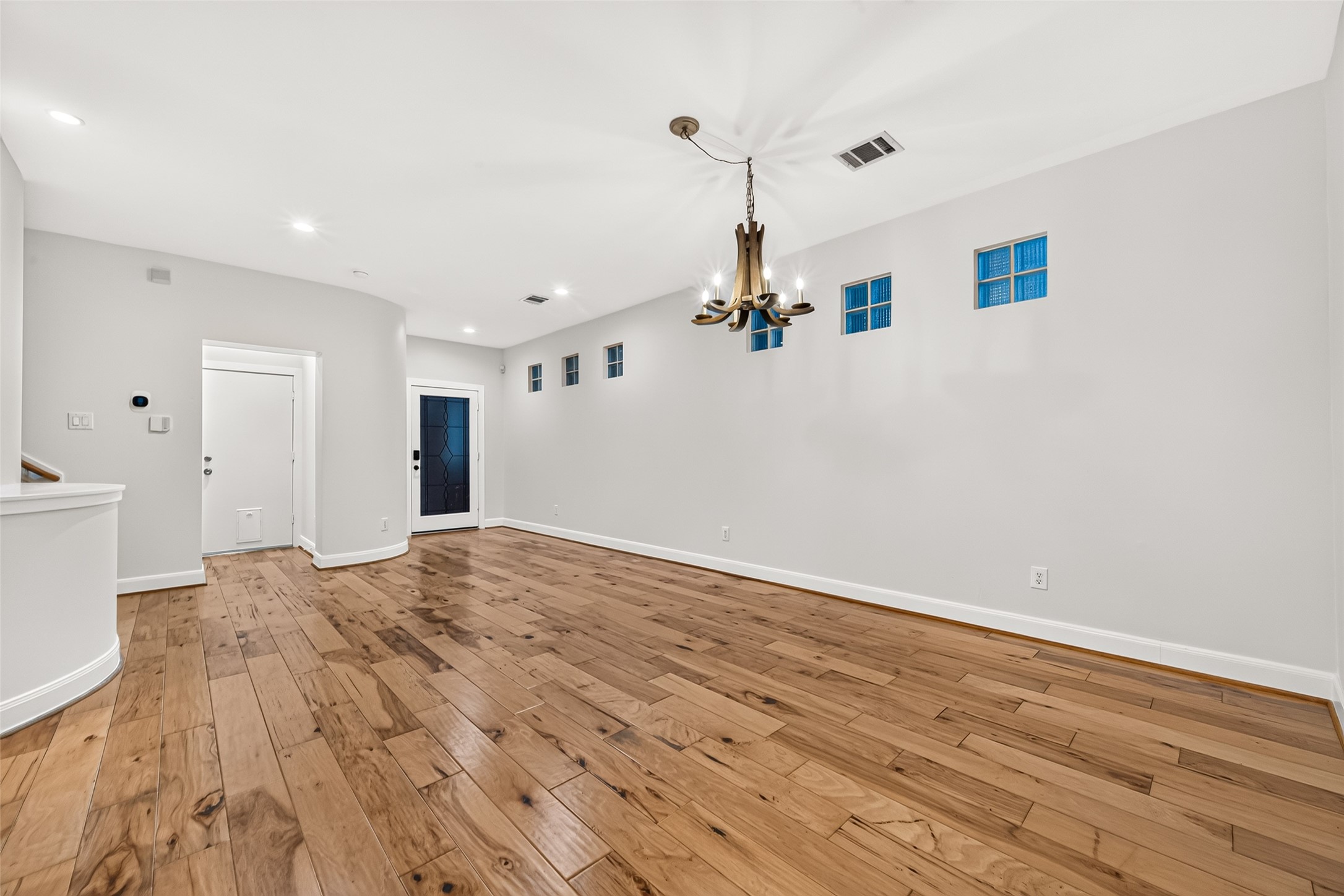 9817 Marlink Property Photo 9