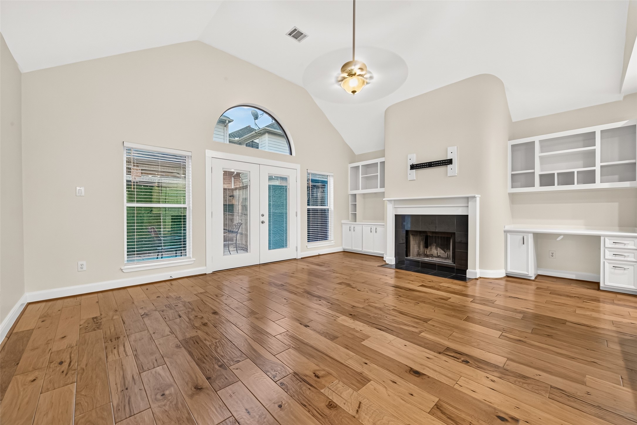 9817 Marlink Property Photo 11