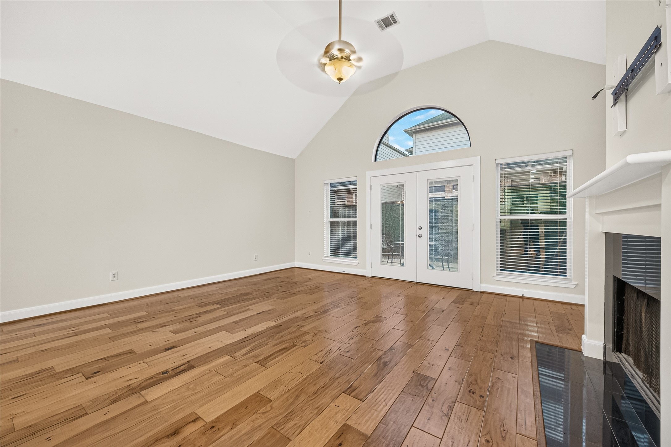 9817 Marlink Property Photo 13