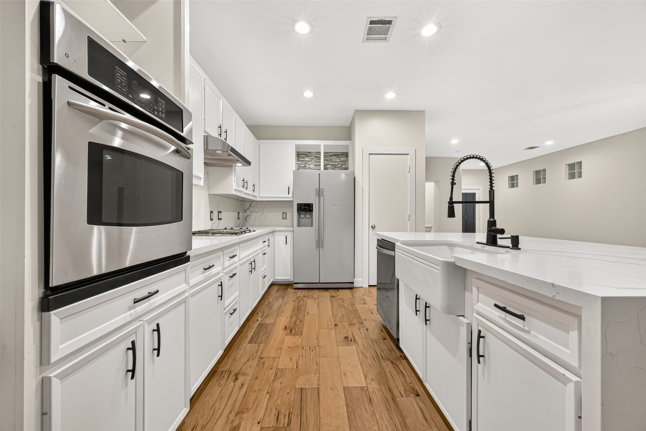 9817 Marlink Property Photo 14