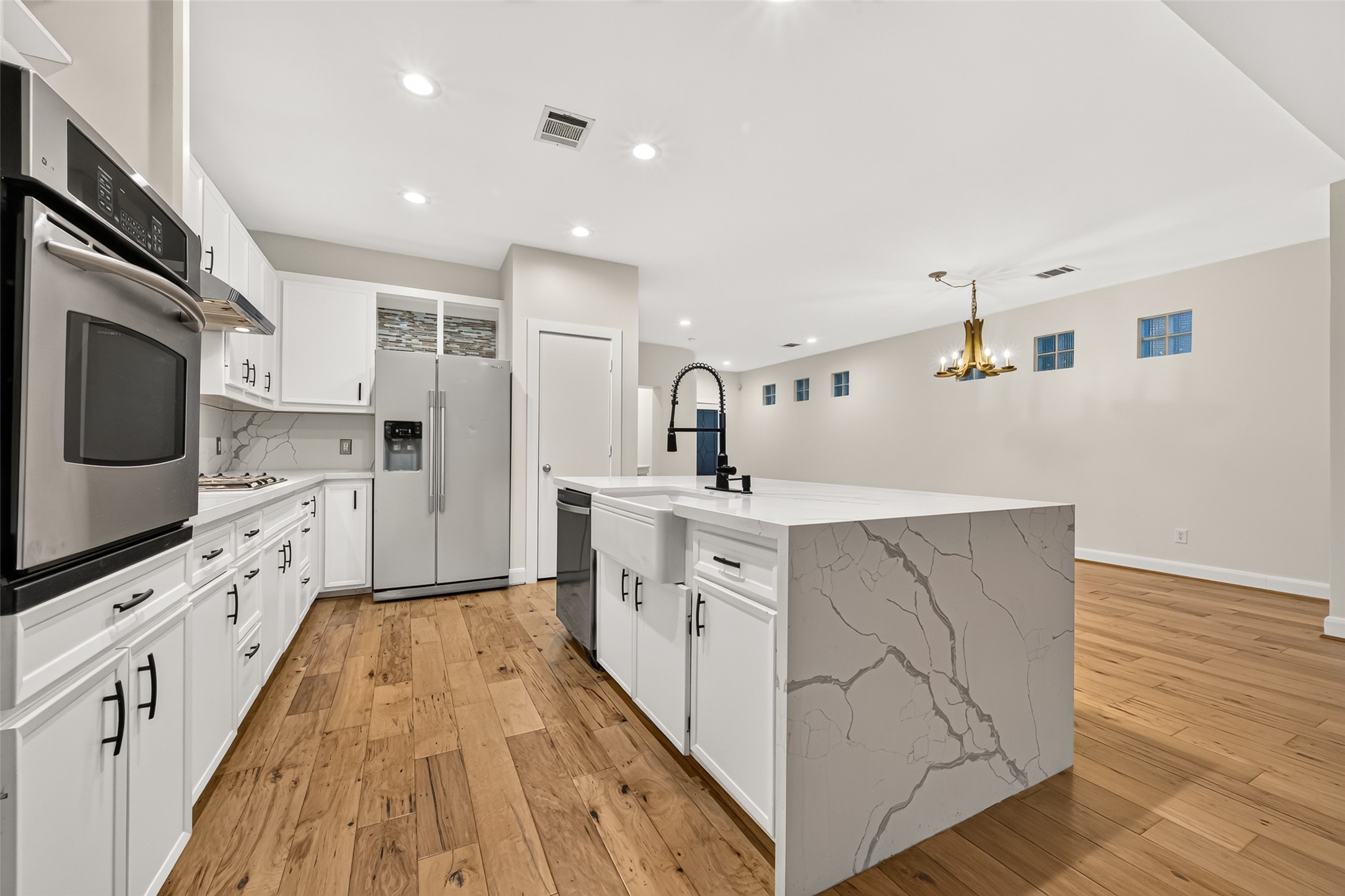 9817 Marlink Property Photo 15