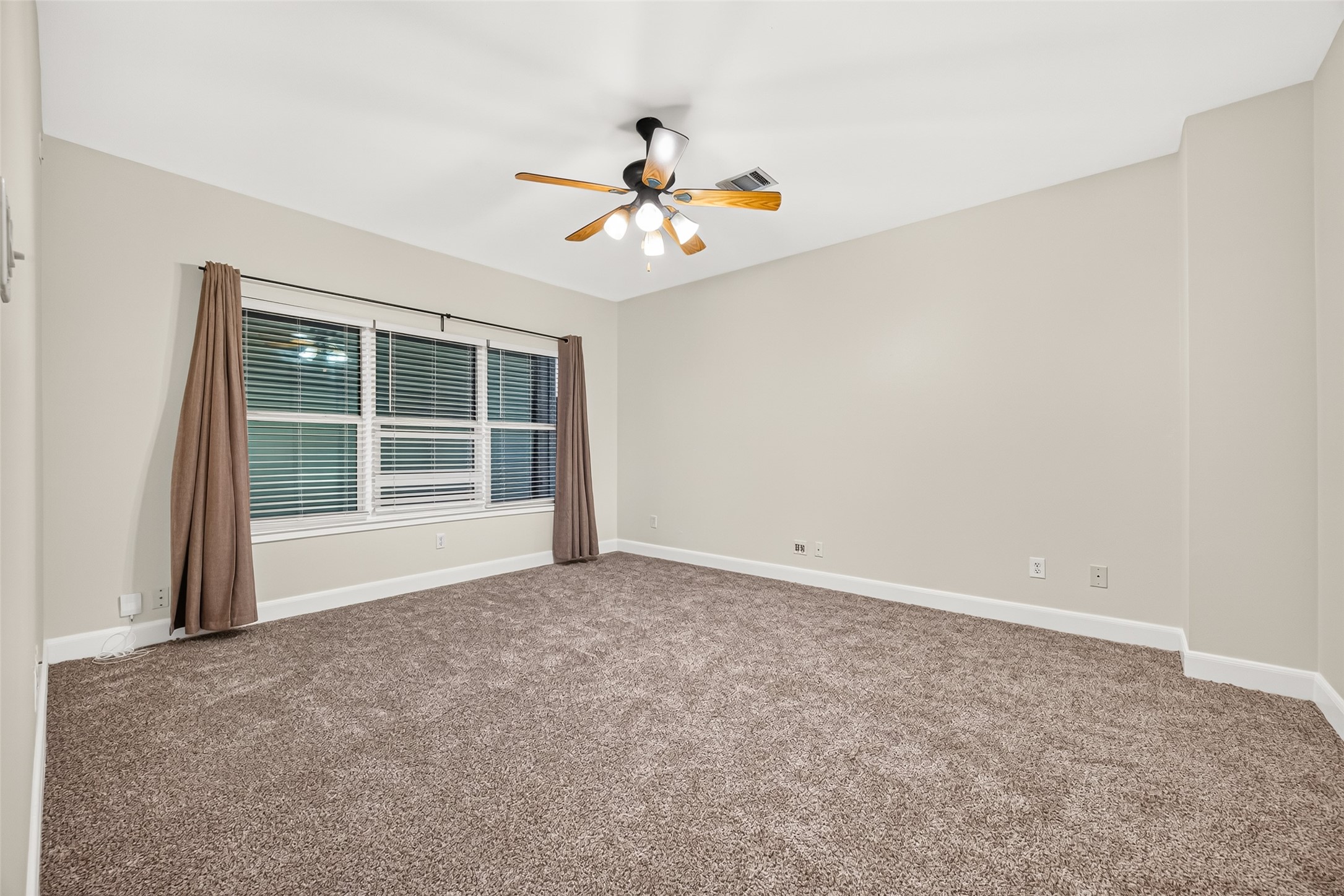 9817 Marlink Property Photo 22