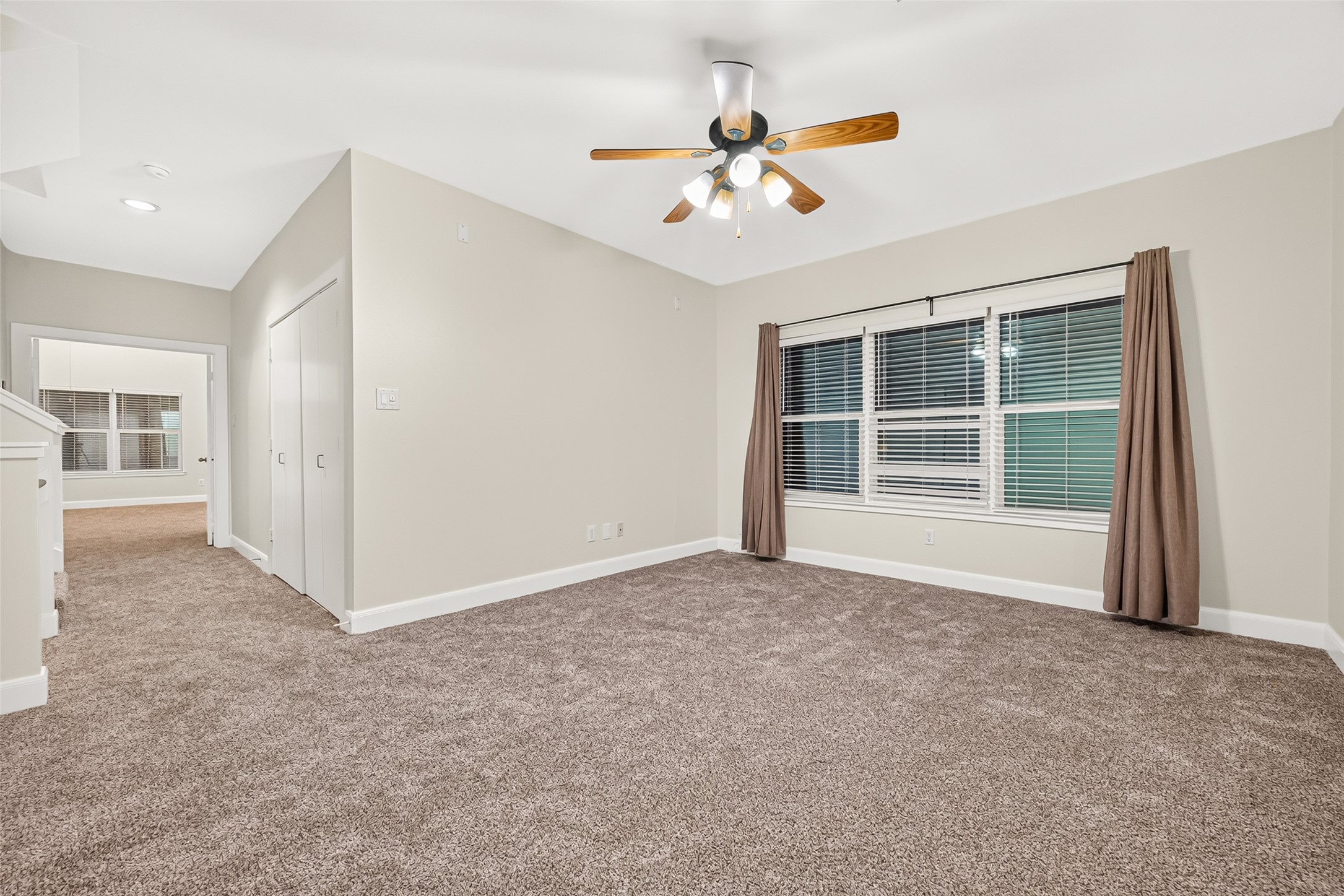 9817 Marlink Property Photo 25