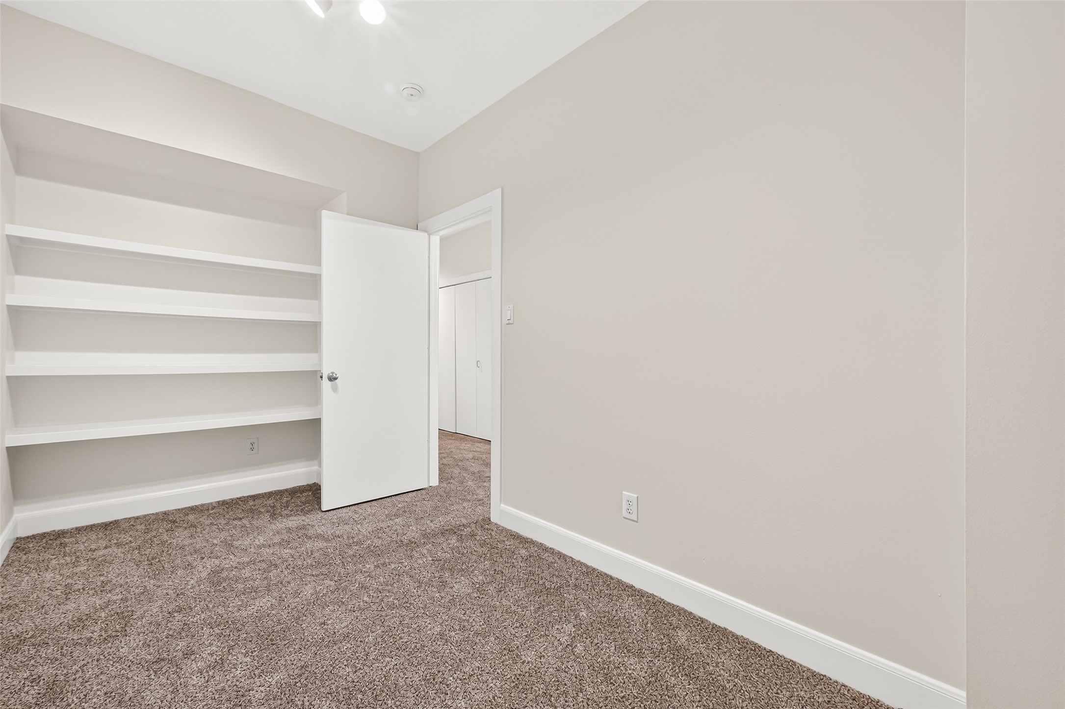 9817 Marlink Property Photo 27