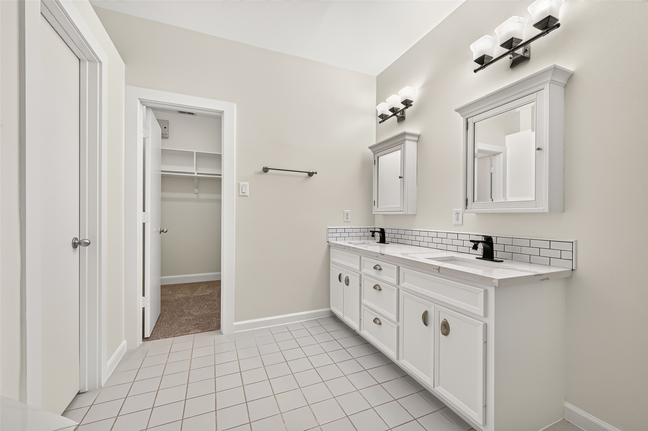 9817 Marlink Property Photo 34