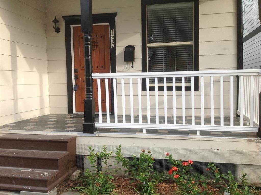 1607 Saint Charles Street Property Photo 1