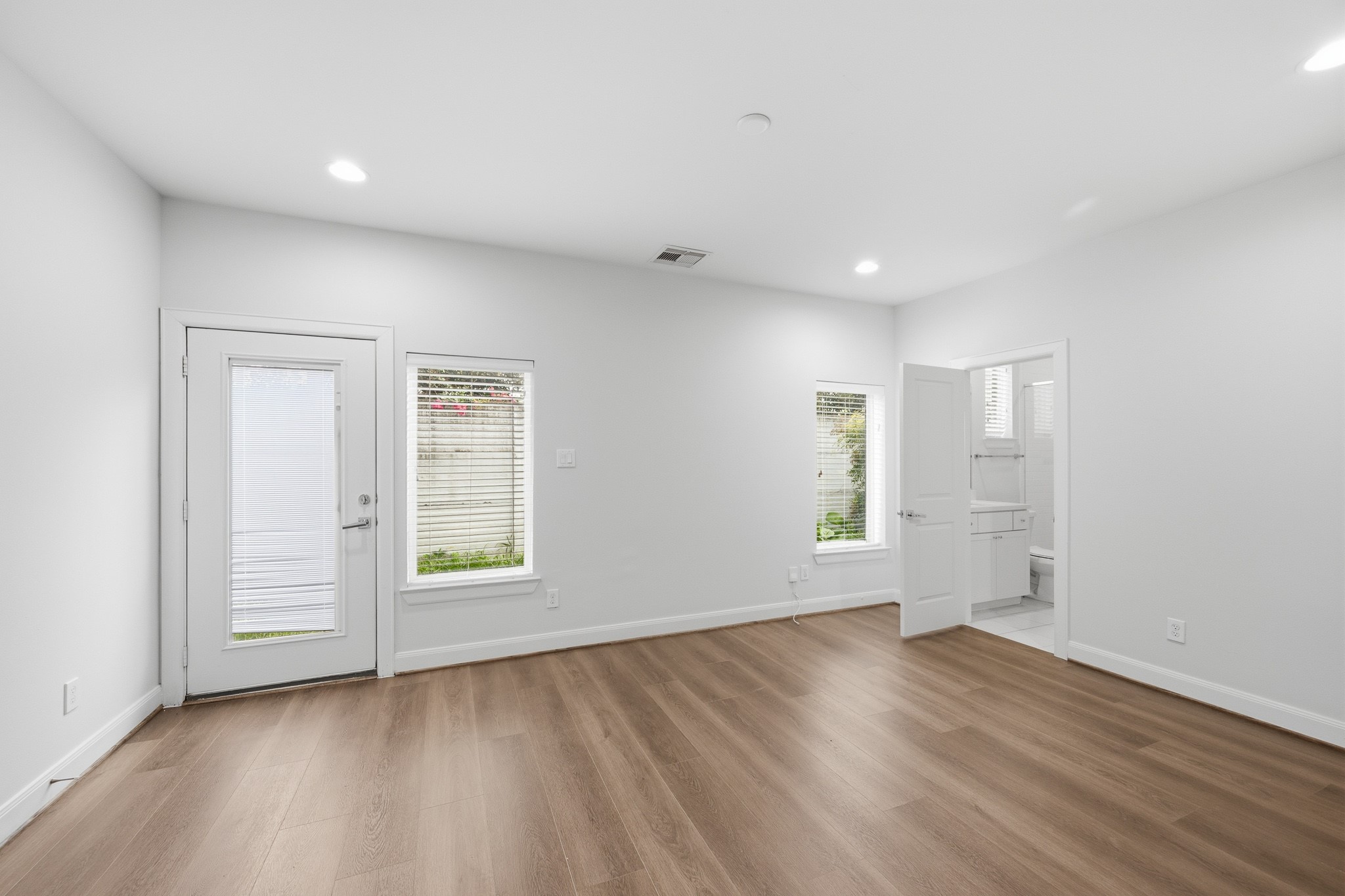 1225 Bonner Street Property Photo 5