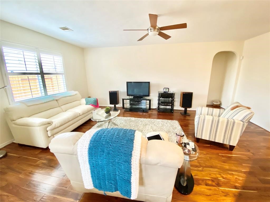 17518 Stamford Oaks Drive Property Photo 13