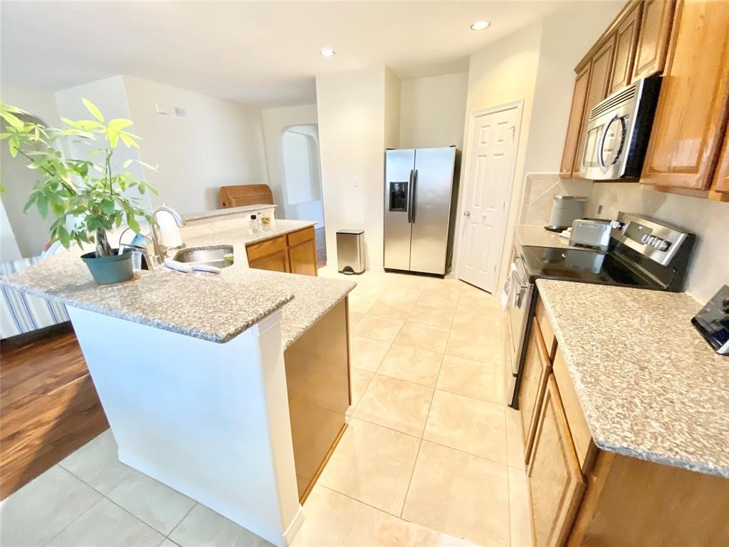17518 Stamford Oaks Drive Property Photo 20