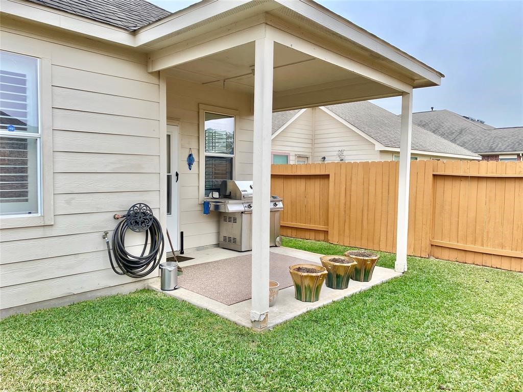17518 Stamford Oaks Drive Property Photo 40