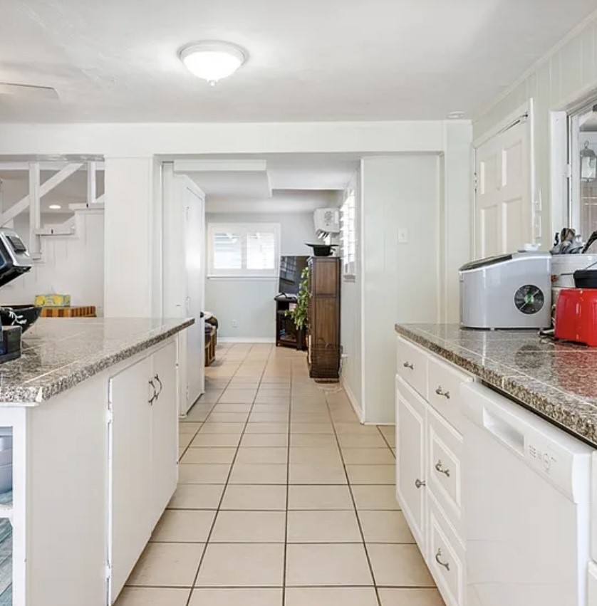 909 Private Road 652 Property Photo 8