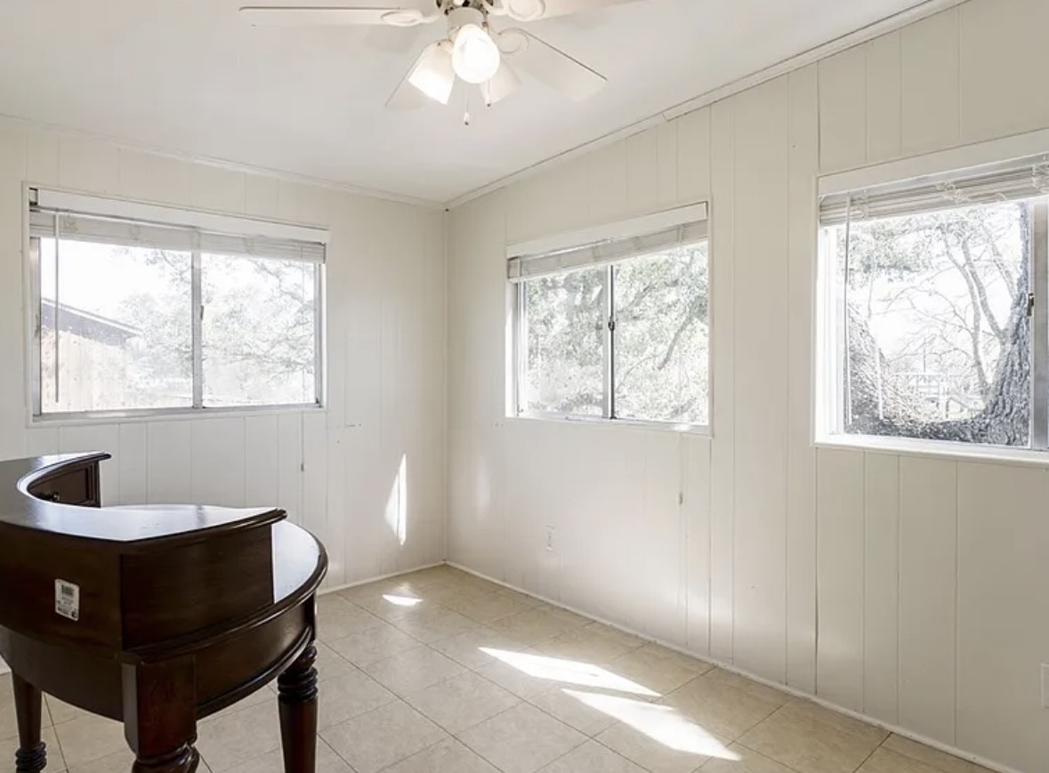909 Private Road 652 Property Photo 12