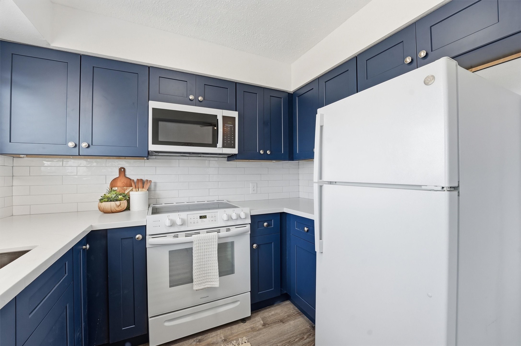 22101 Pecos Drive Property Photo 13