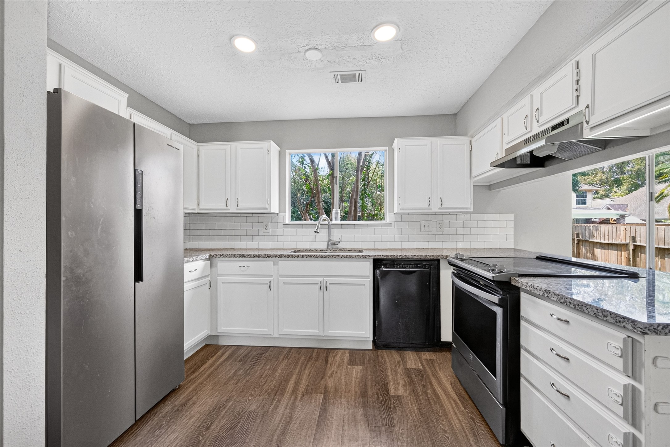 1808 Presidio Street Property Photo 8