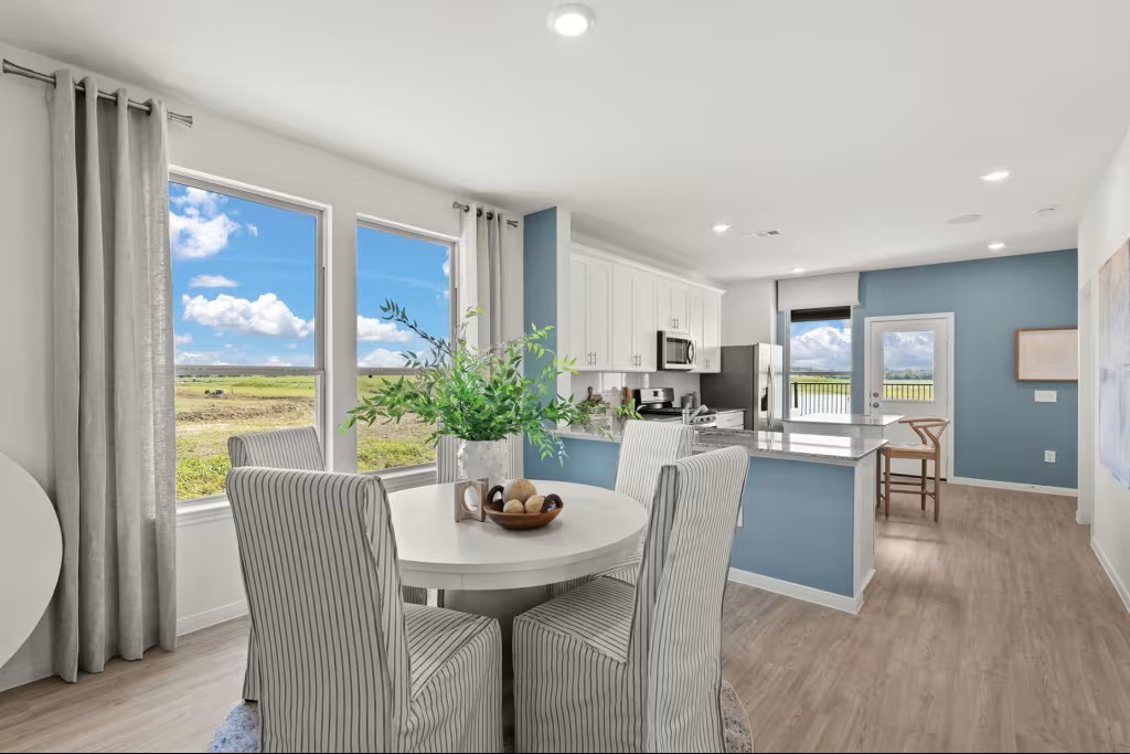 30538 Bladnoch Lane Property Photo 4