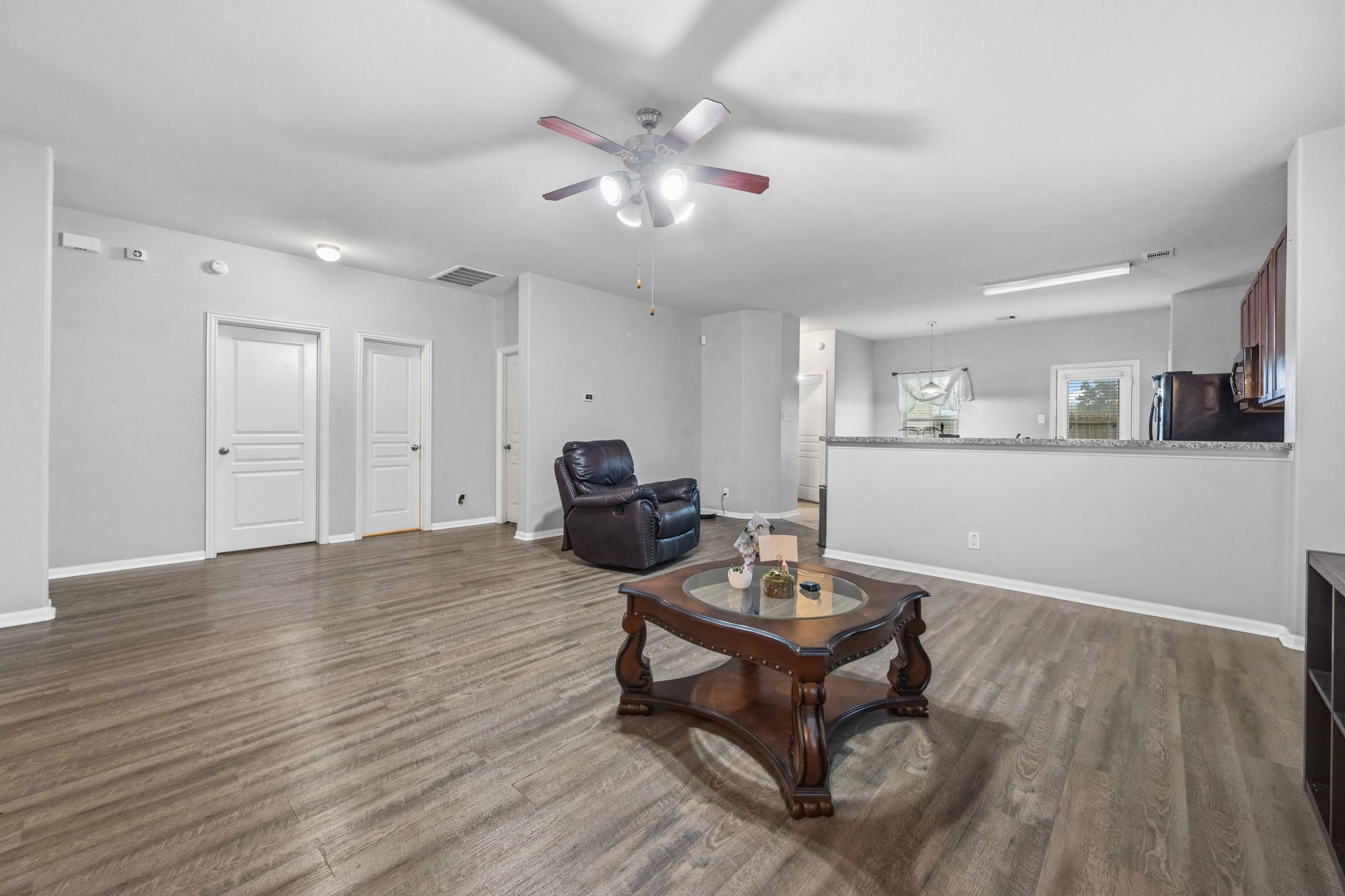 7738 Foxwaithe Lane Property Photo 6