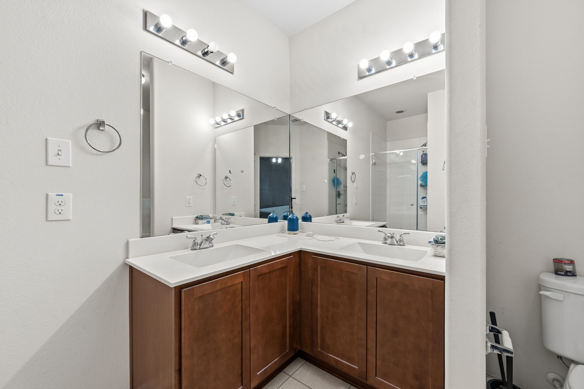 7738 Foxwaithe Lane Property Photo 13