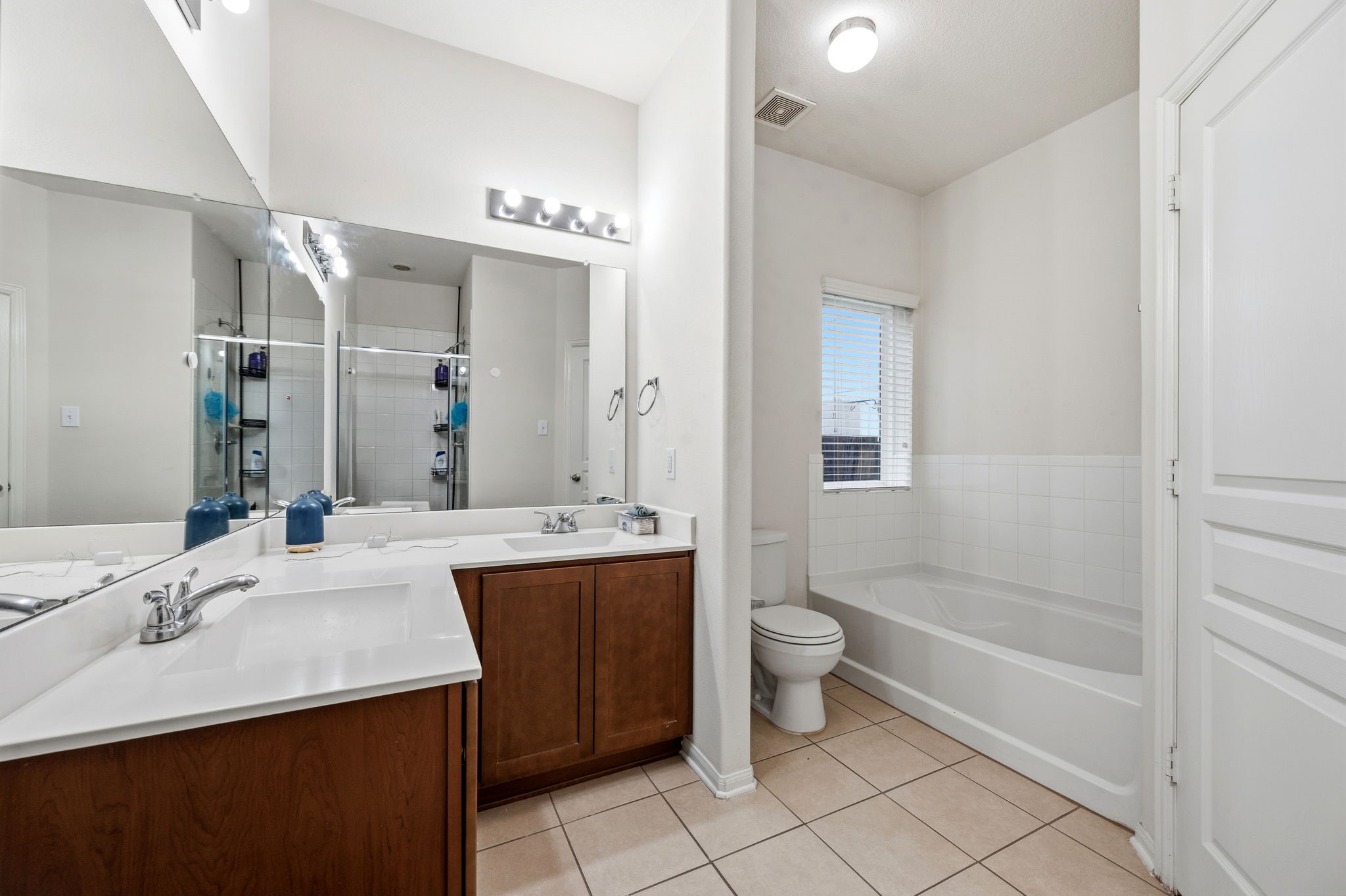7738 Foxwaithe Lane Property Photo 14