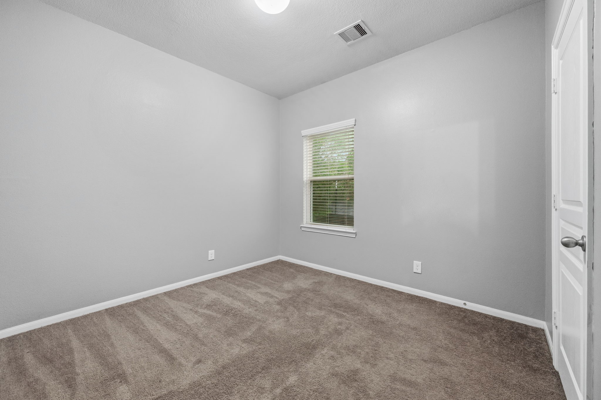 7738 Foxwaithe Lane Property Photo 18