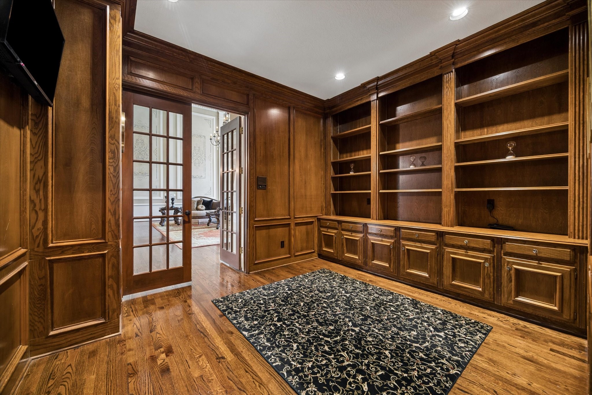 9002 Cypresswood Drive Property Photo 18