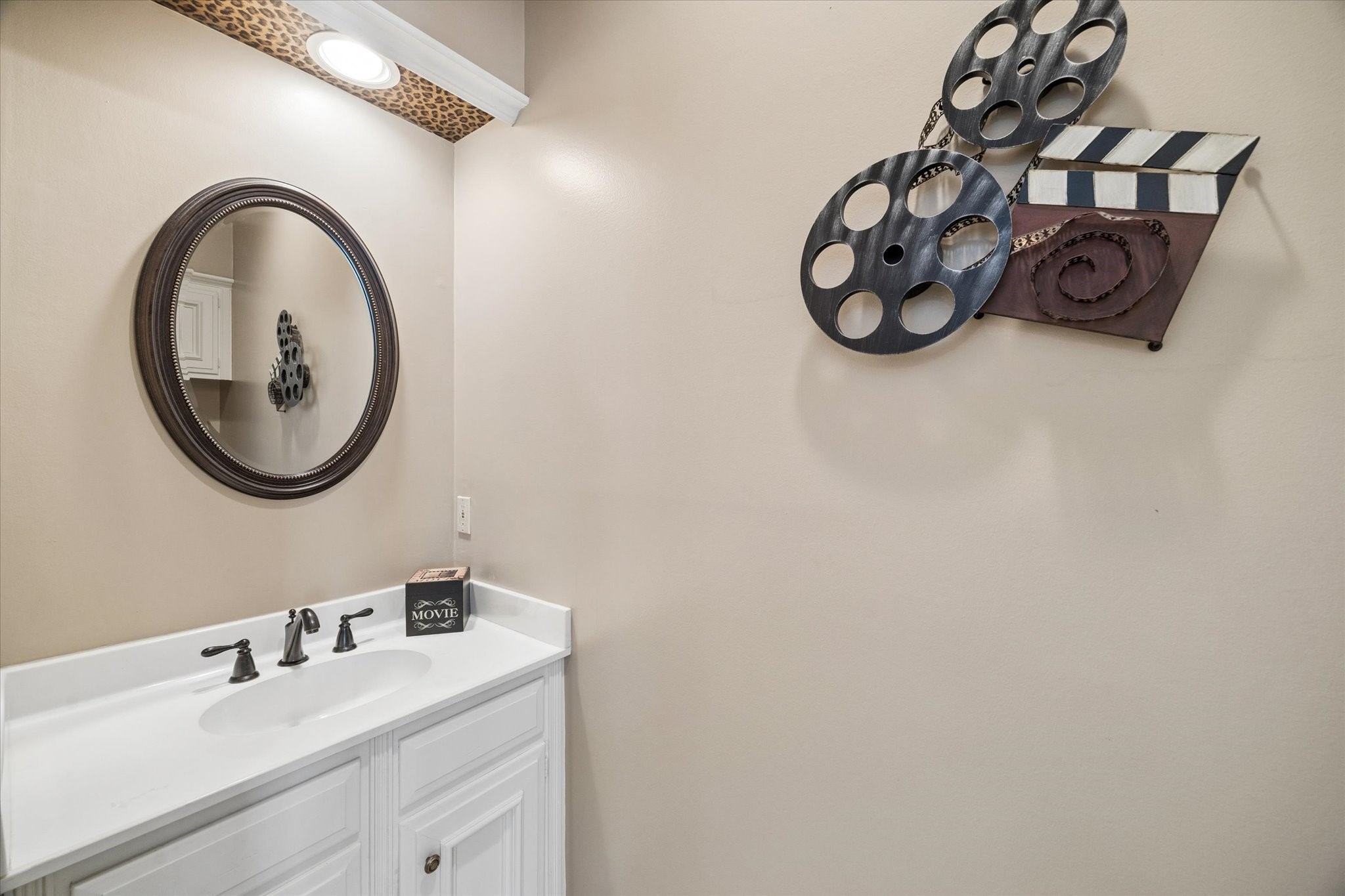 9002 Cypresswood Drive Property Photo 32