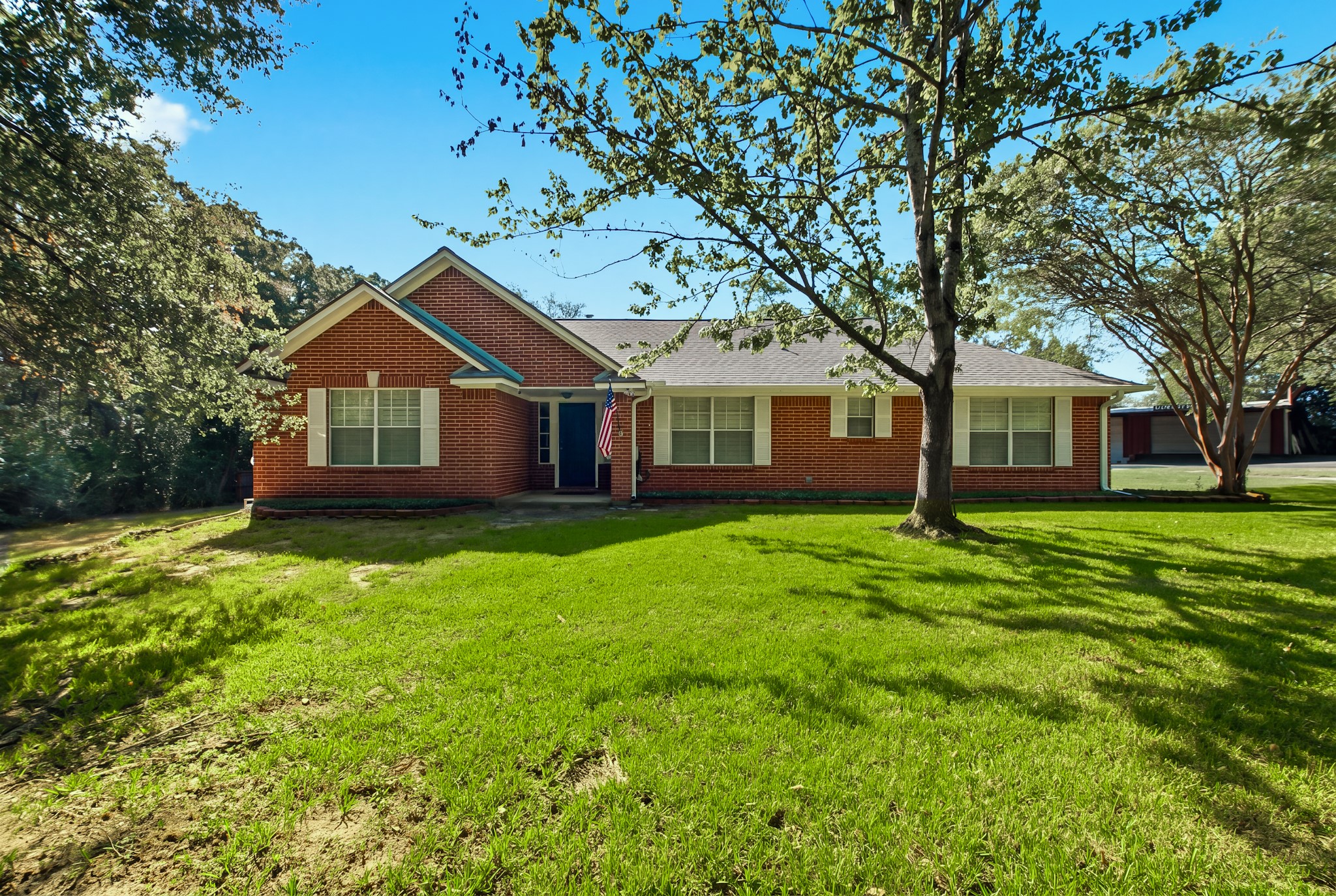 457 Shady Creek Drive Property Photo 3