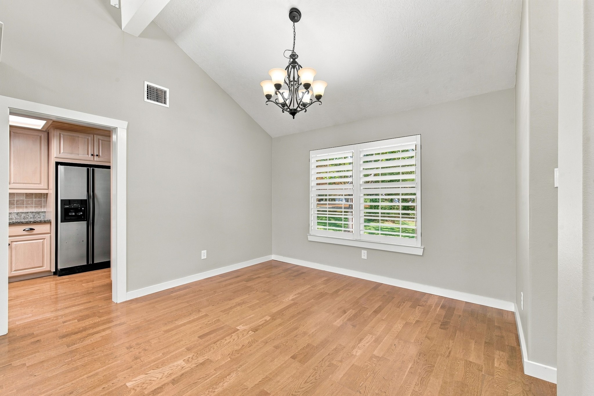 457 Shady Creek Drive Property Photo 7