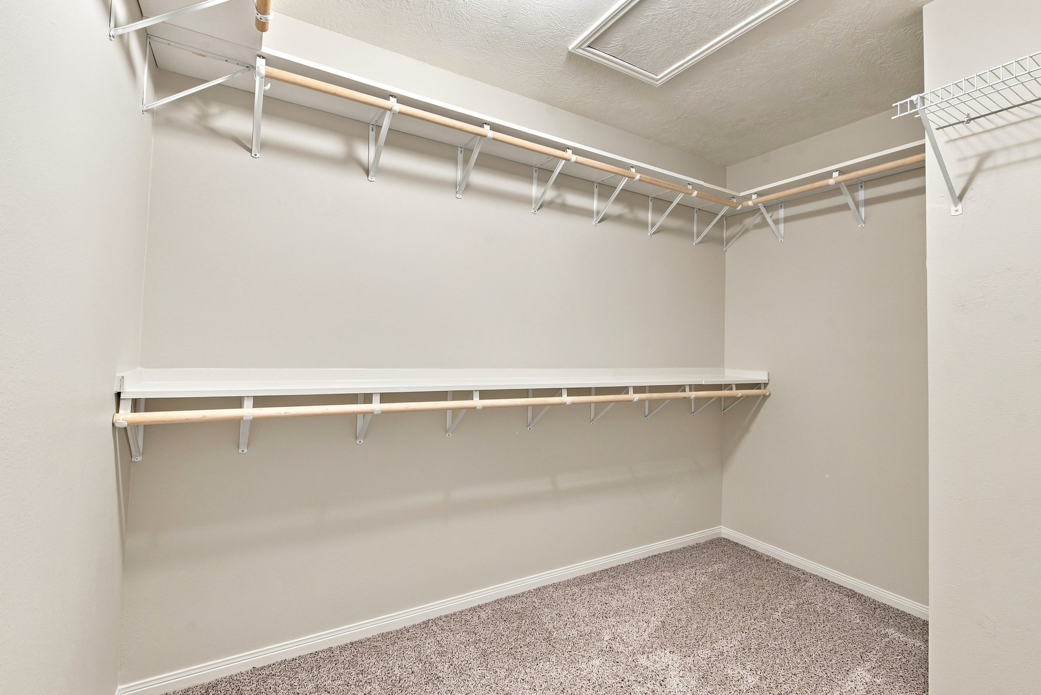 457 Shady Creek Drive Property Photo 19
