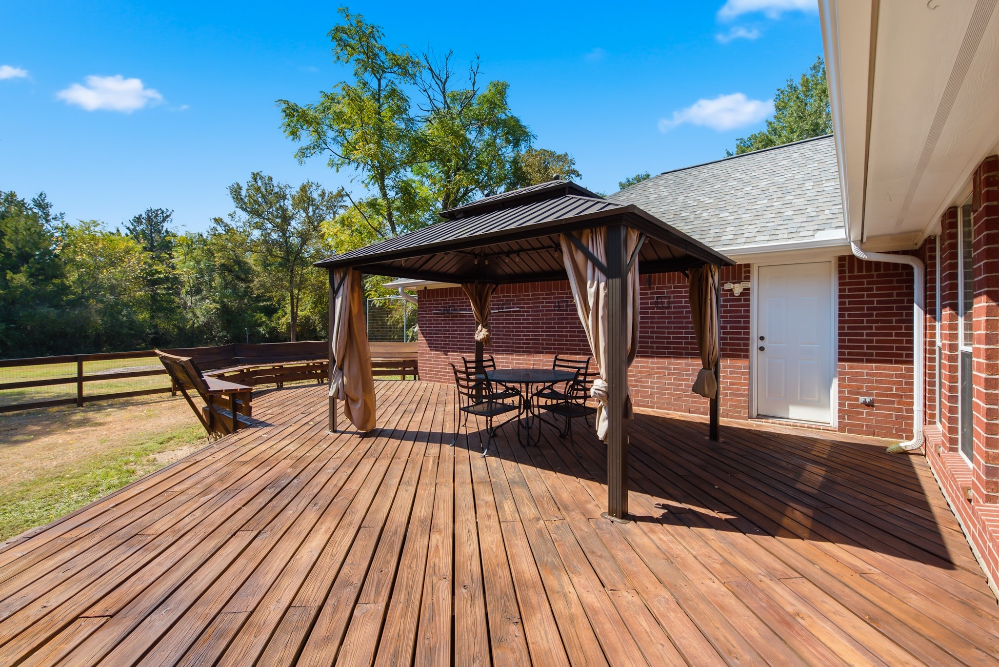 457 Shady Creek Drive Property Photo 24