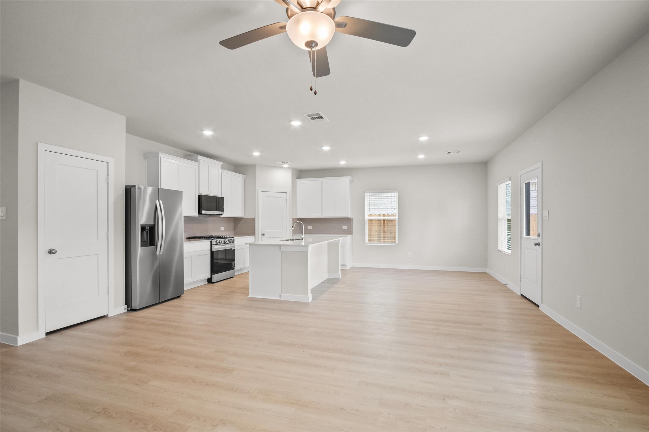 7746 Bergamot Circle Property Photo 3